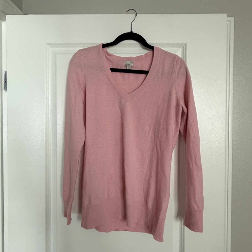 Light Pink V-Neck Cashmere Sweater
